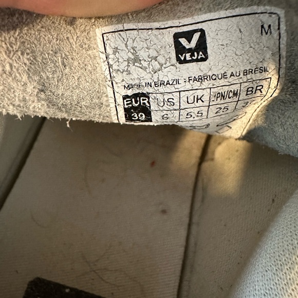 VEJA sneakers with blue and red. - Picture 3 of 5